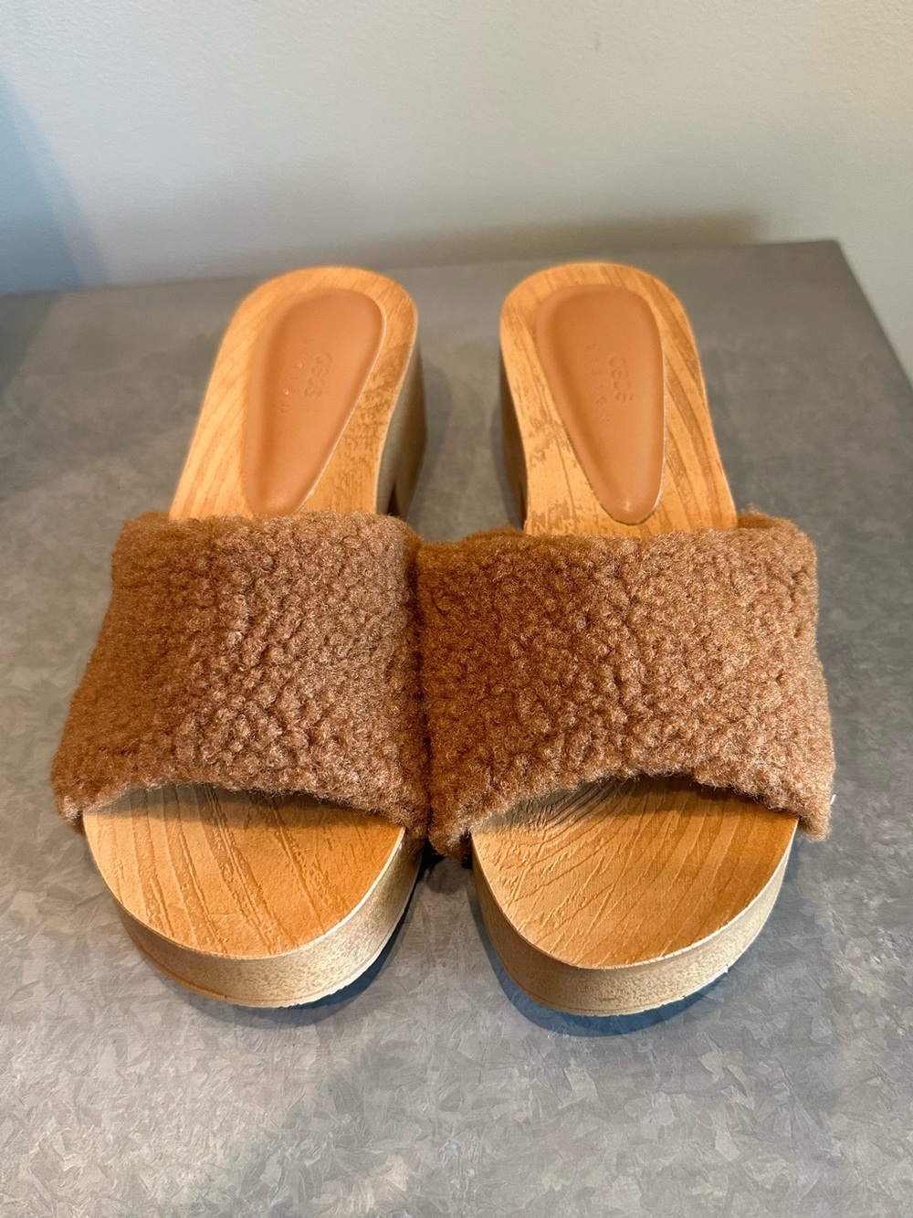 ASOS faux fur teddy New size 7 low block heel